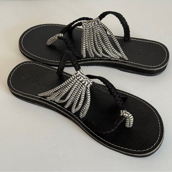 Plaka Women’s Hand-Woven Thong Sandals Size 8 - Picture 2 of 7